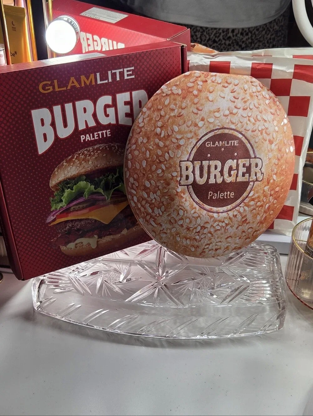 GLAMLITE BURGER EYESHADOW PALETTE WITH ORIGINAL BOX